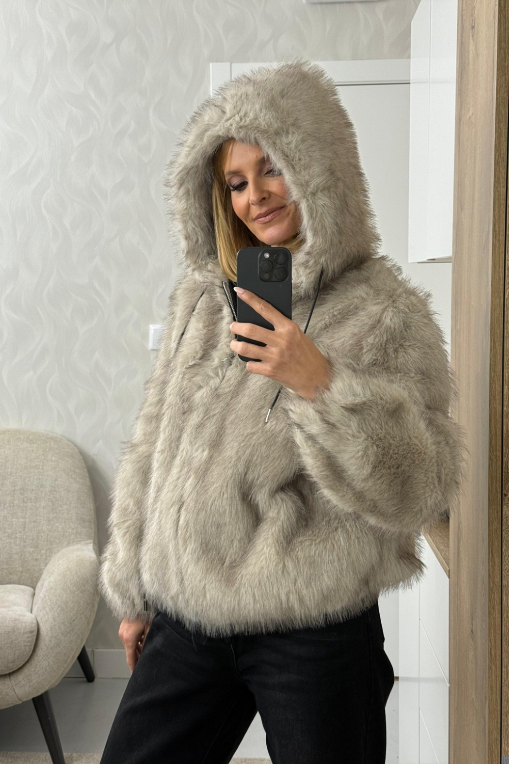 CASACO PÊLO COM CAPUZ | SPACCIO BY CRISTINA