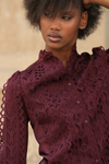 BLUSA BORDADA COM GOLA SUBIDA | SPACCIO BY CRISTINA