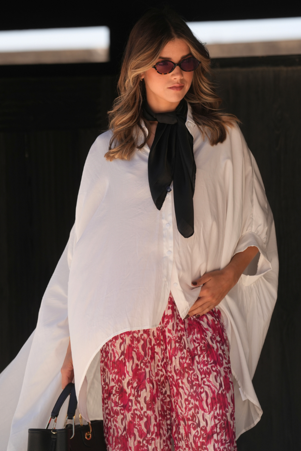 BLUSA AMPLA ASSIMÉTRICA | SPACCIO BY CRISTINA