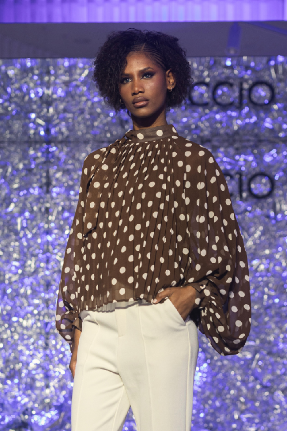 BLUSA FLUÍDA COM LAÇO | SPACCIO BY CRISTINA