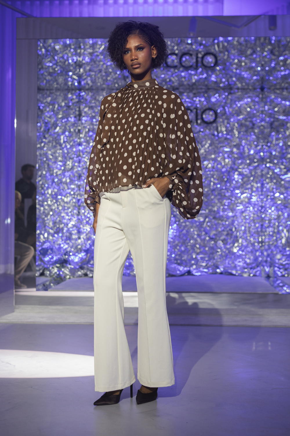 BLUSA FLUÍDA COM LAÇO | SPACCIO BY CRISTINA