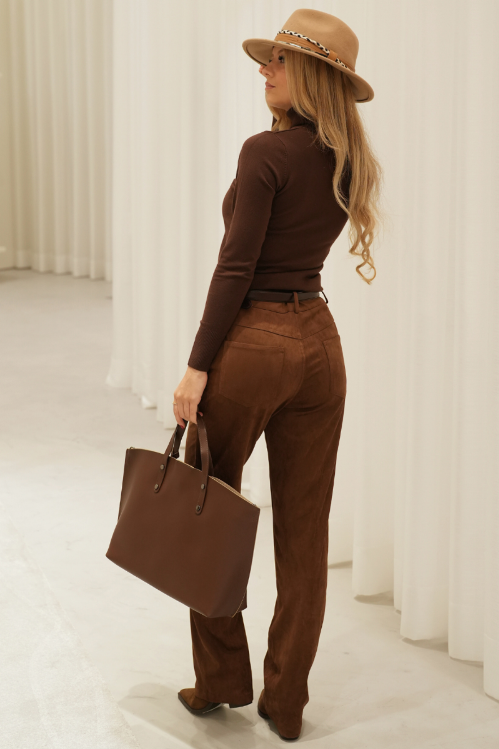 CALÇA CAMURÇA | SPACCIO BY CRISTINA