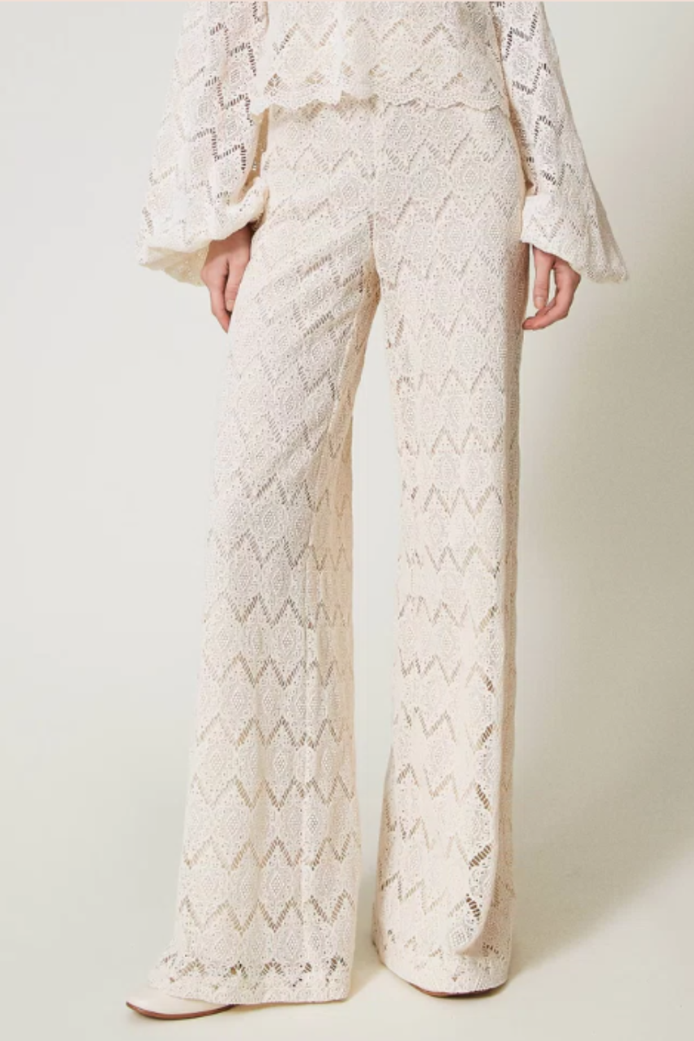 CALÇAS LARGAS DE RENDA MACRAMÉ | TWINSET