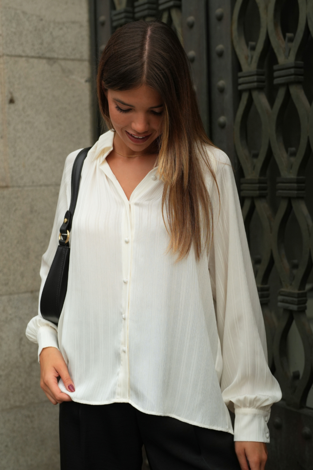 BLUSA FLUÍDA EM TECIDO TEXTURADO | SPACCIO BY CRISTINA