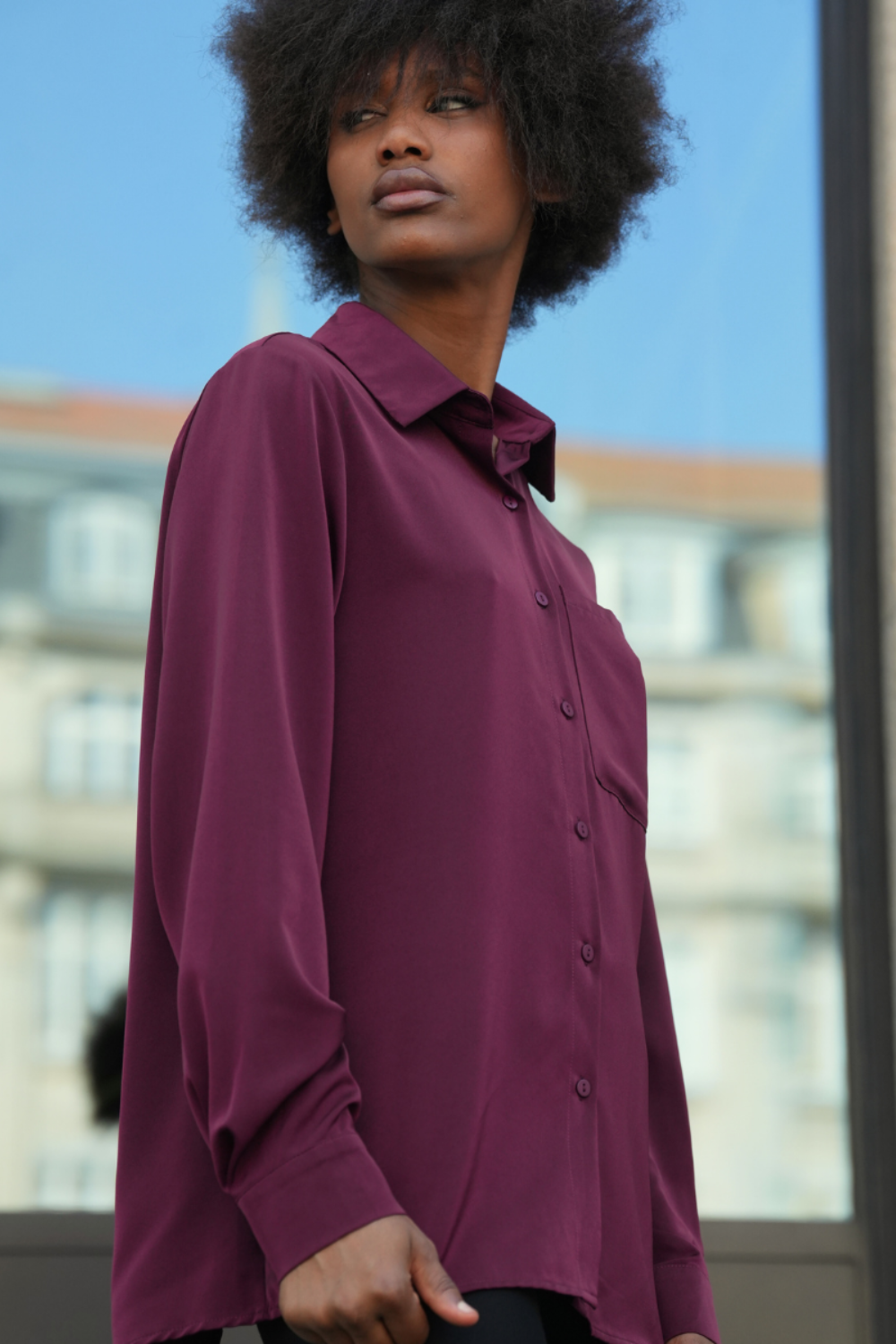 CAMISA COM APLICAÇÃO DE RENDA | SPACCIO BY CRISTINA