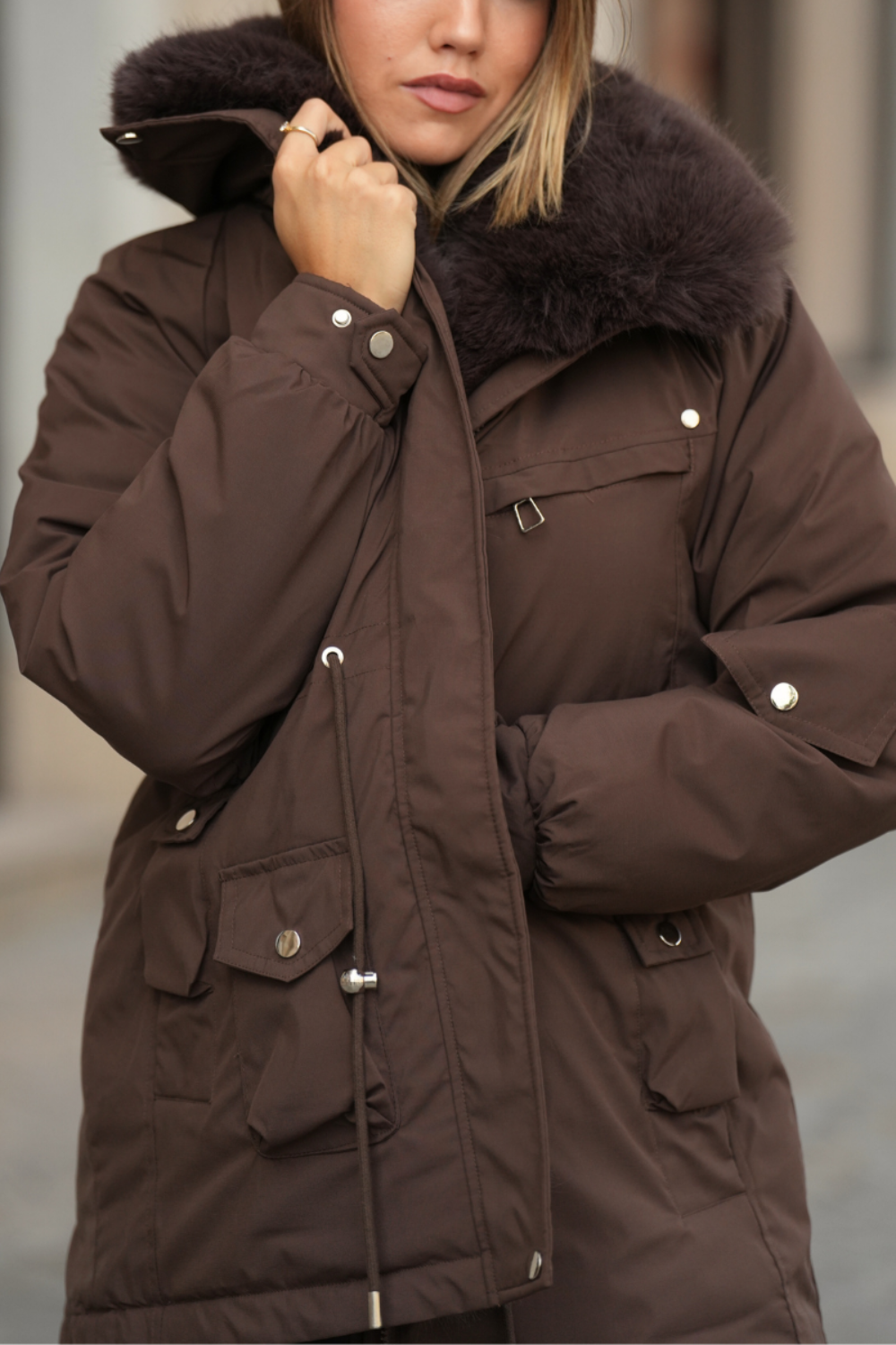 CASACO ACOLCHOADO COM GOLA DE PÊLO | SPACCIO BY CRISTINA