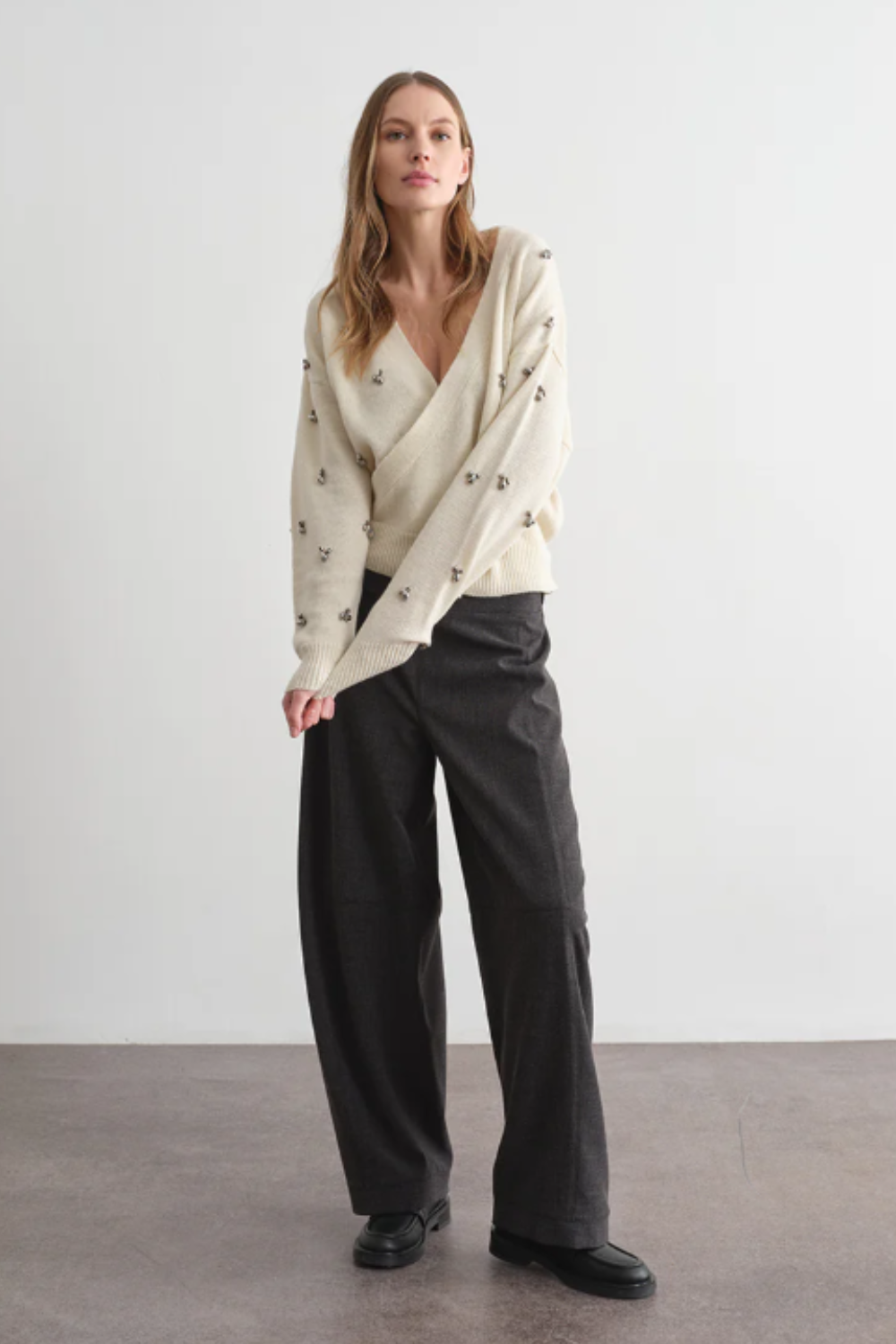 BLUSA DE MALHA COM APLICAÇÕES | JIJIL