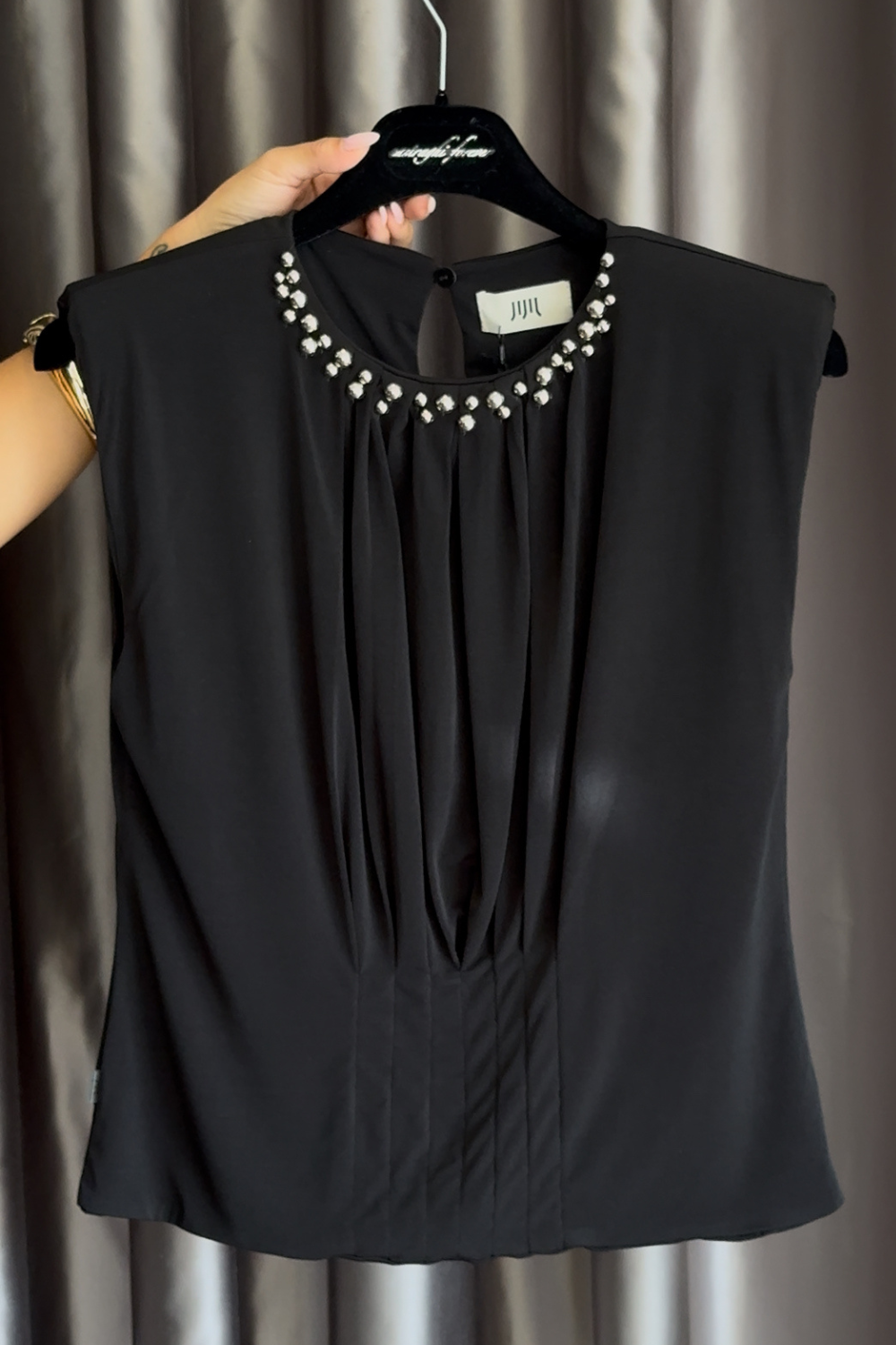 T-SHIRT PRETA | JIJIL