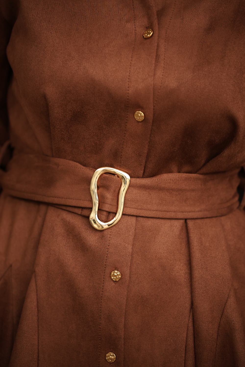 VESTIDO CAMISEIRO EM EFEITO CAMURÇA | SPACCIO BY CRISTINA