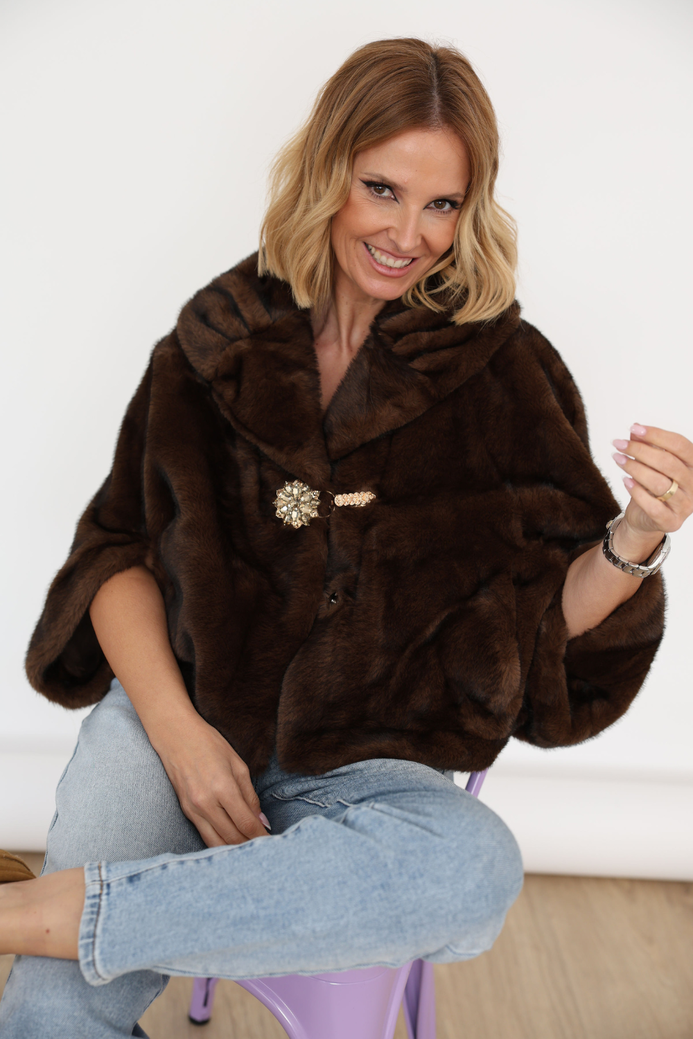 CASACO DE PÊLO COM PREGADEIRA | SPACCIO BY CRISTINA