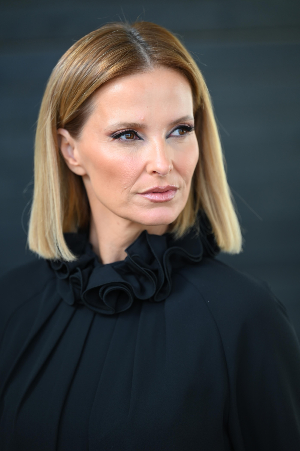 BLUSA COM FOLHOS | SPACCIO BY CRISTINA